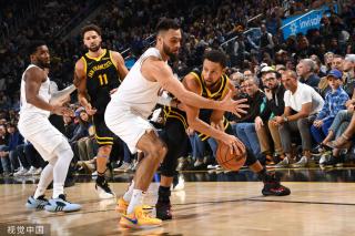 弗赖堡的比 弗赖堡的比