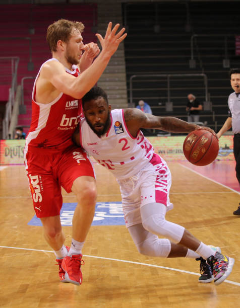 马竞后防球 马竞后防球