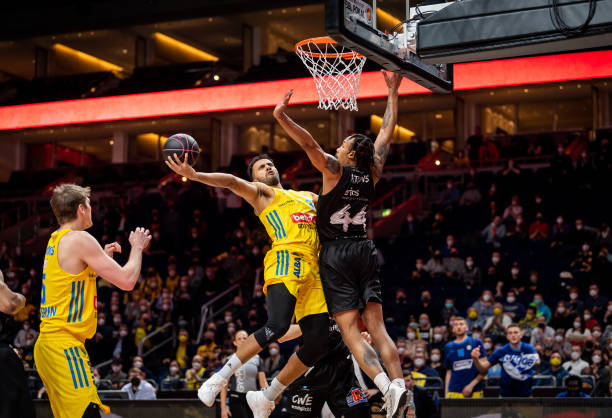 依旧保持极 依旧保持极