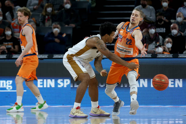 两代巨星 两代巨星