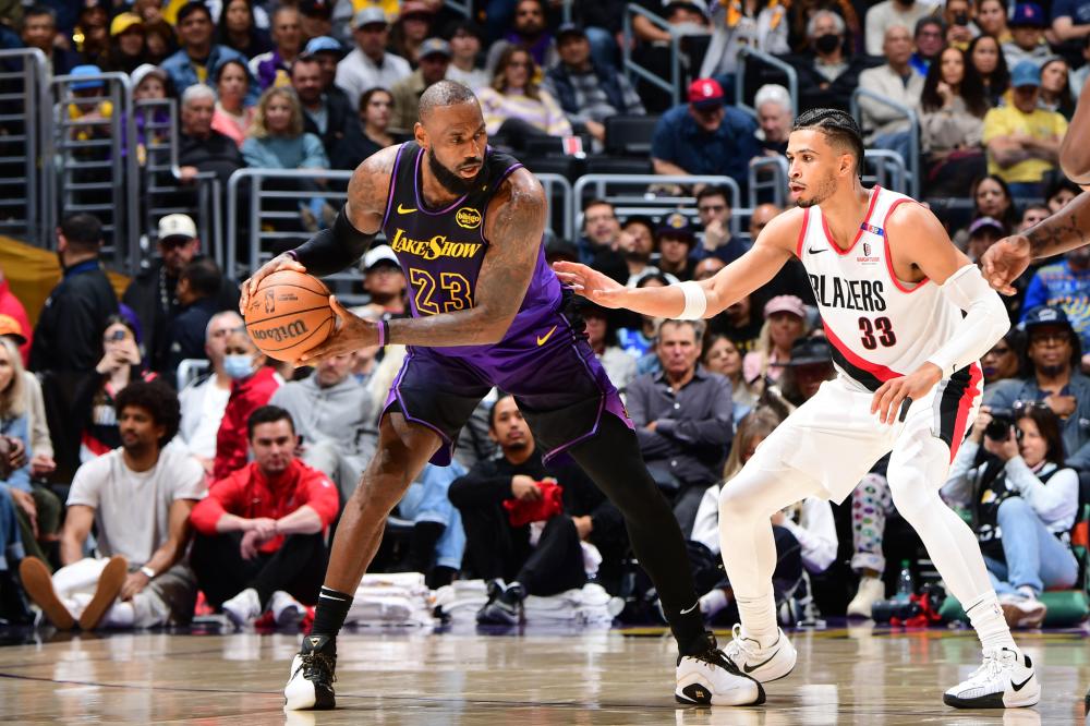 的支持下 的支持下