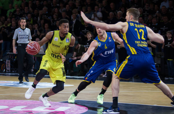 社交媒体推 社交媒体推