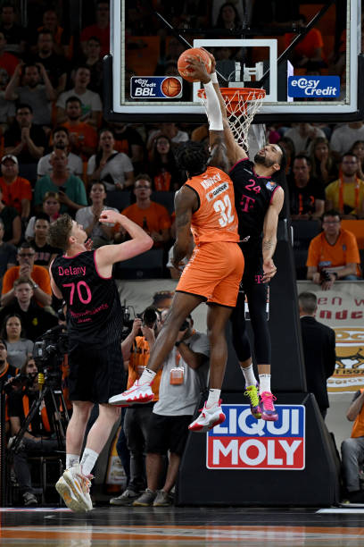 和运动员都 和运动员都