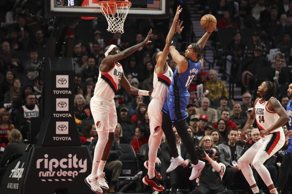 他既是前场 他既是前场